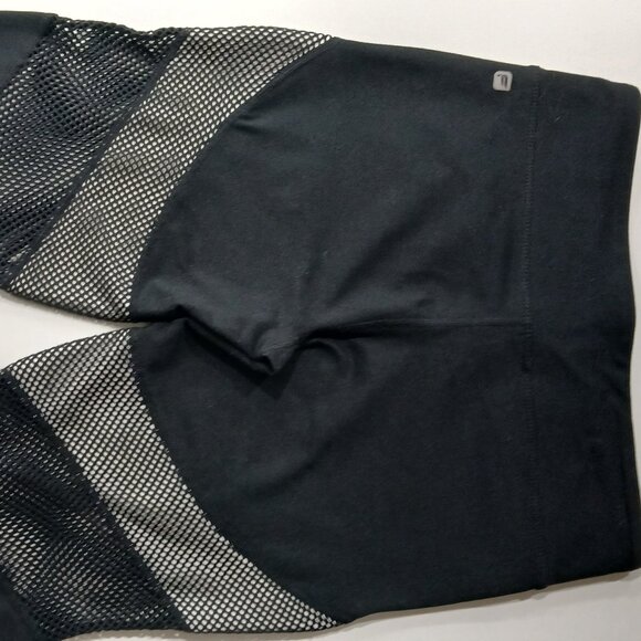 Under Armour Grey Tank Top with Fabletics Black Mesh Panel Capri ,Small , Bundle - Picture 3 of 7